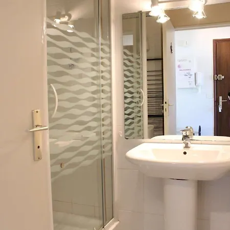 Front De A : T2 Avec Terrasse, Parking Et Wifi - Fr-1-245-120 Appartement *