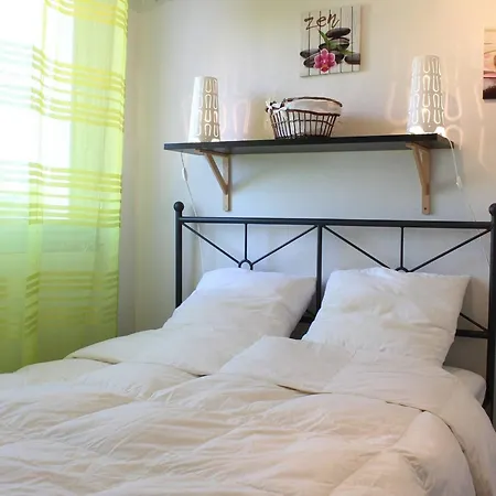 Front De A : T2 Avec Terrasse, Parking Et Wifi - Fr-1-245-120