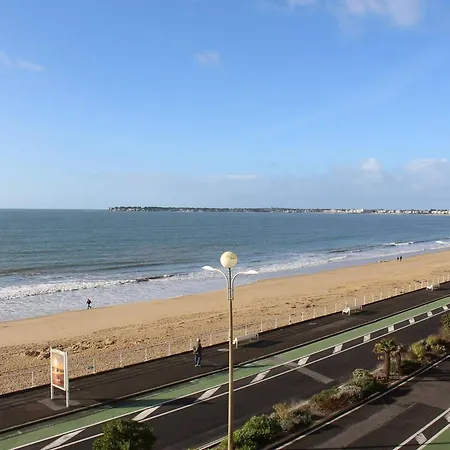 Apartment Front De A : T2 Avec Terrasse, Parking Et Wifi - Fr-1-245-120