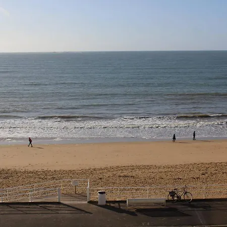 Front De A : T2 Avec Terrasse, Parking Et Wifi - Fr-1-245-120